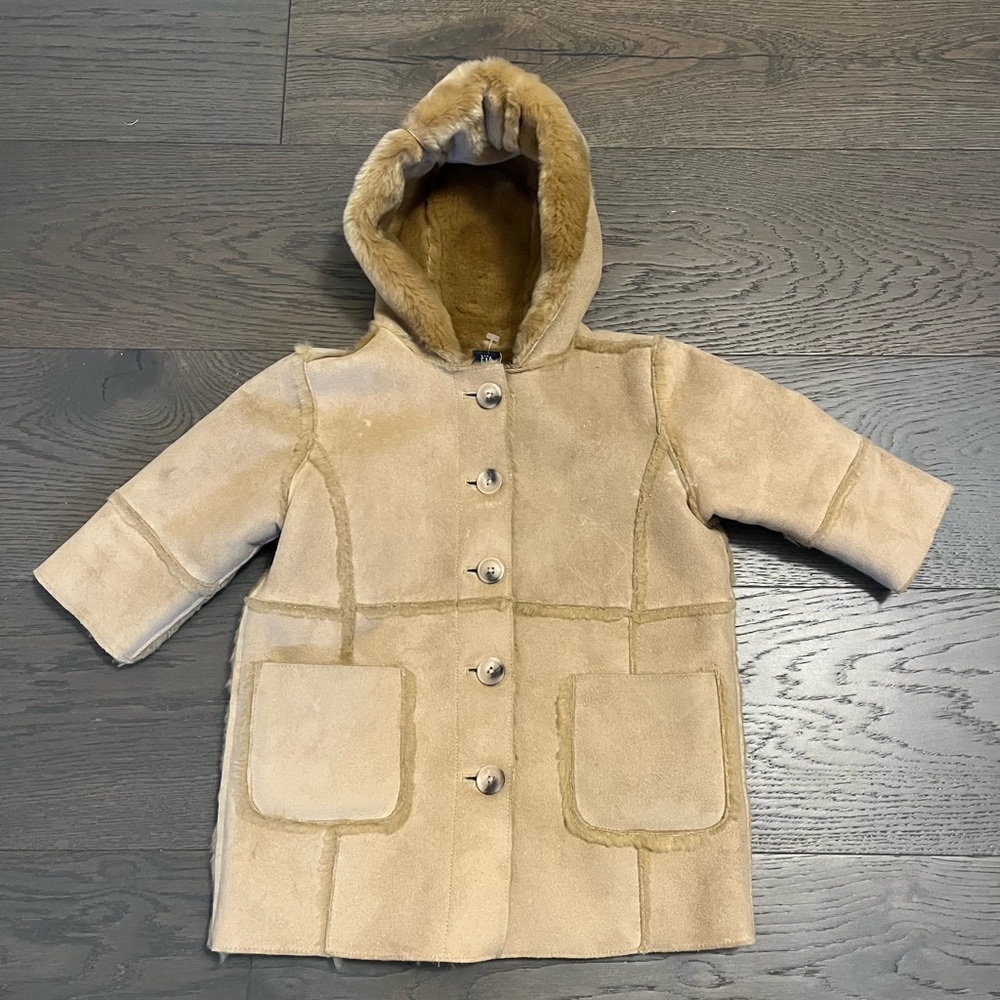 Gap girls suede coat sz 12-18M EUC retail $140